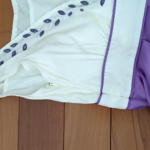 Girl's Dress - Picture 4 of 6